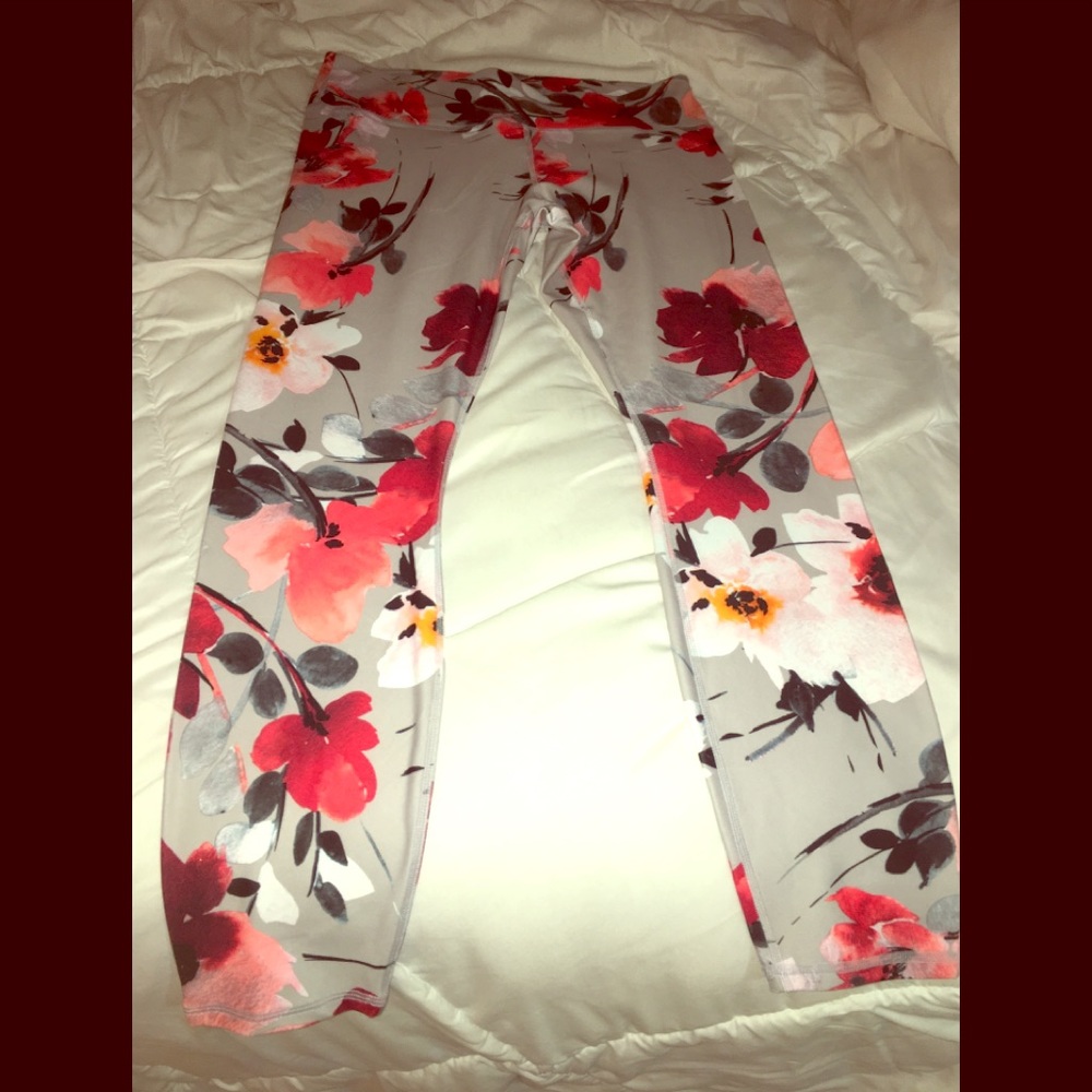 Fabletics Salar Printed Powerhold 7/8 Leggings